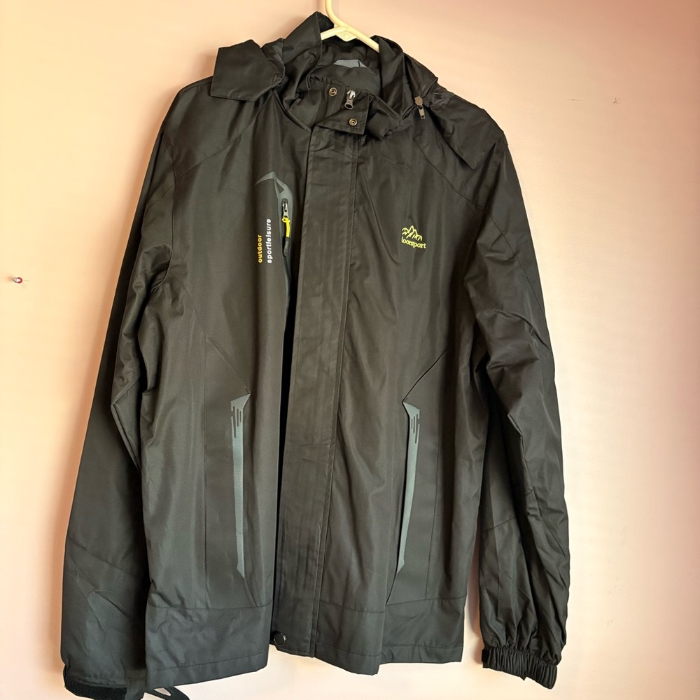 Outdoor Sport NWOT Men's Black Waterproof Raincoat